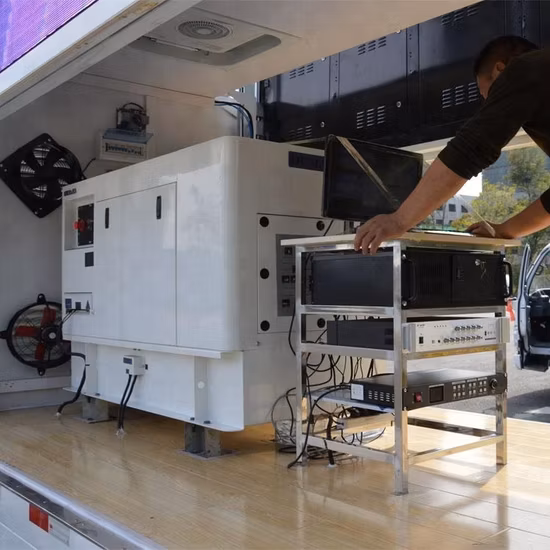 Isuzu Mobile LED Screen Vehicles, Mobile Display Trucks, Japan Brand Truck Mounted Advertising LED Display Screen